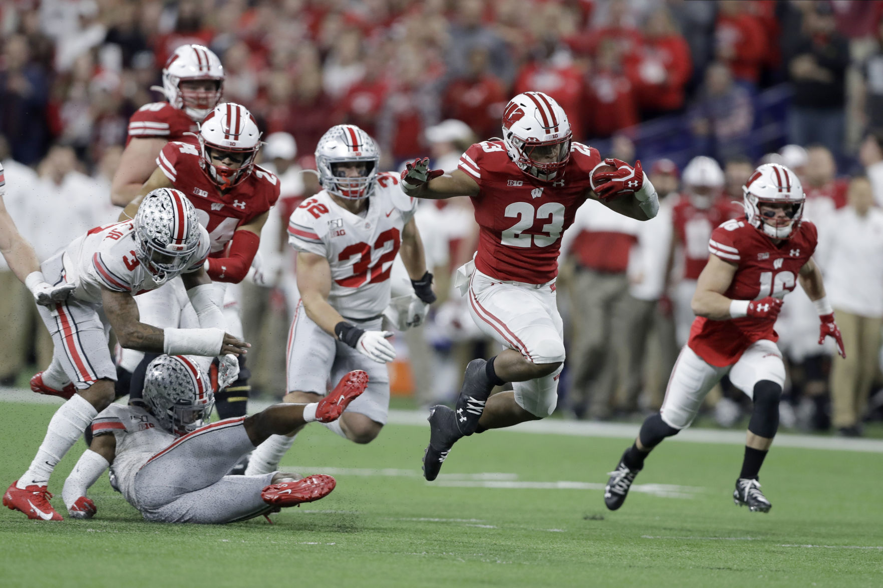 uw fb jump photo 1 12-8